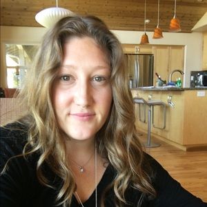 Meet your Posher, Justine