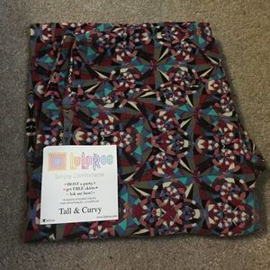 LuLaRoe Tall and Curvy Leggings