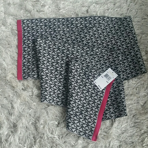 MICHAEL KORS  SCARF 100% AUTHENTIC - Picture 3 of 4