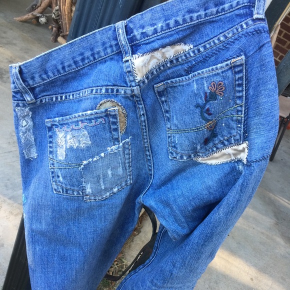 Lovely embroidered and patchwork detail jeans💕