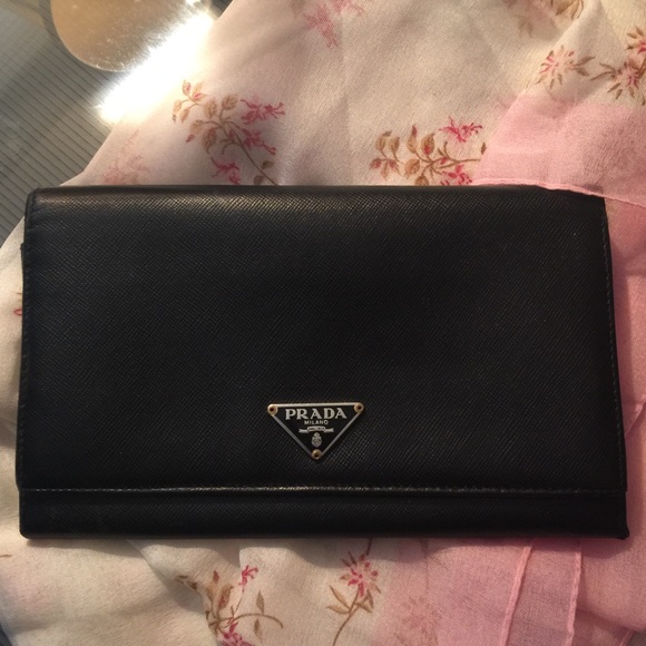 Prada Handbags - Prada saffiano wallet. PRICE FIRM.