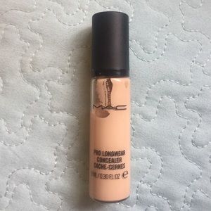 MAC Pro Longwear Conceaer