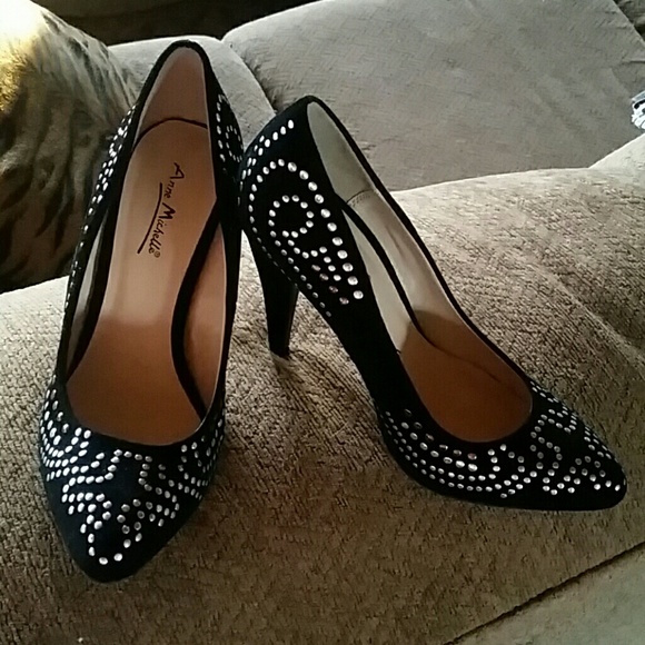 Anne Michelle Heels