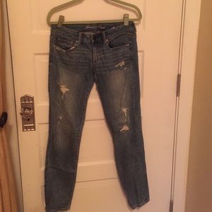 American Eagle Distressed Skinny Jeans Size 6R
