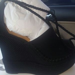 Schutz wedges black