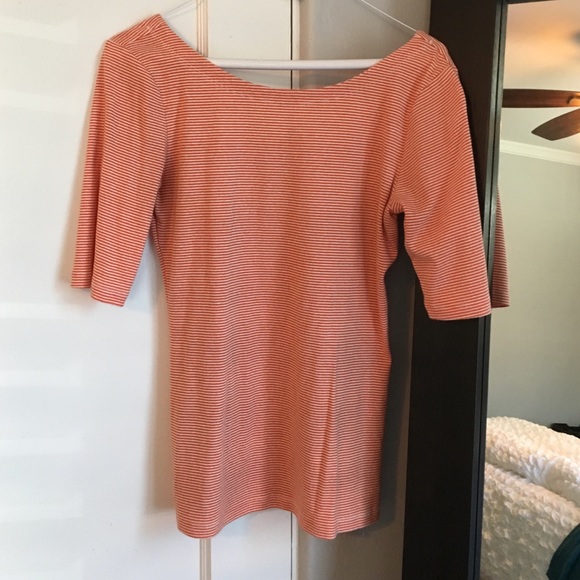 Scoop neck tee