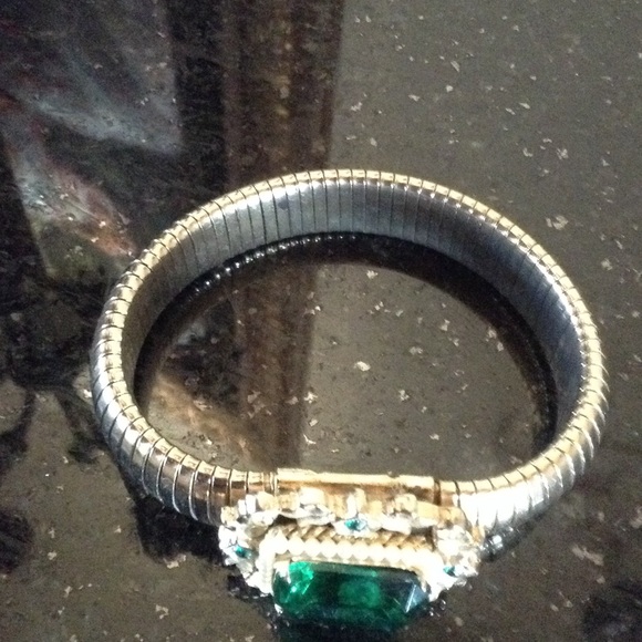 Gold bracelet and ring bundle - Picture 2 of 4