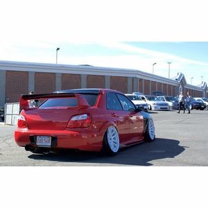 Meet your Posher, Elvis