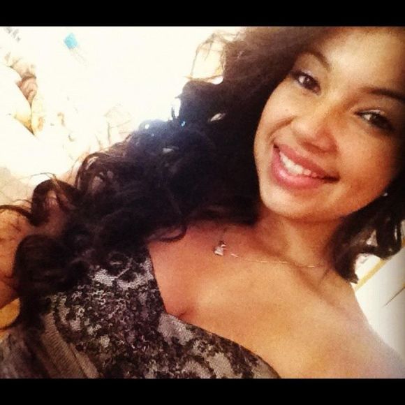 Meet your Posher, Sarahi