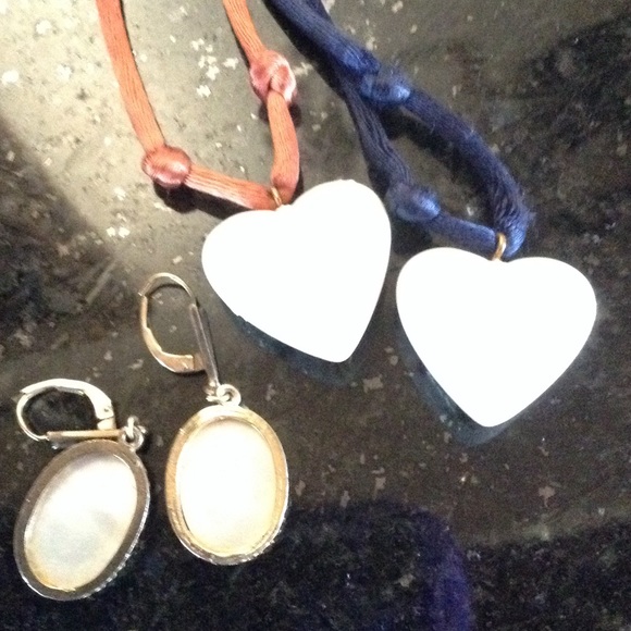 Two heart necklaces & earrings - Picture 4 of 4