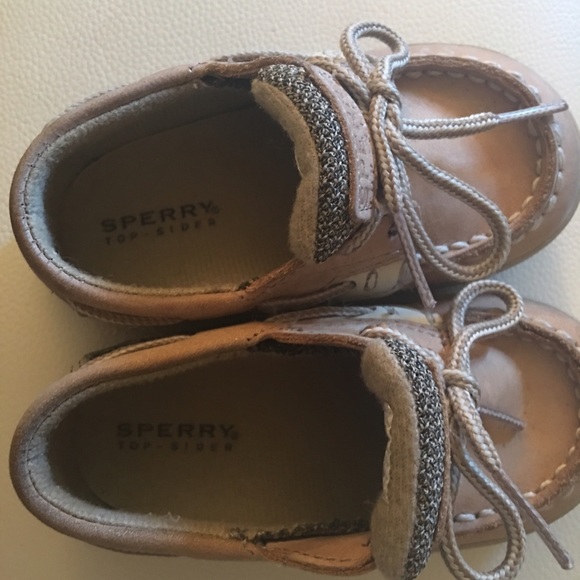 Baby dress shoes - Picture 2 of 3