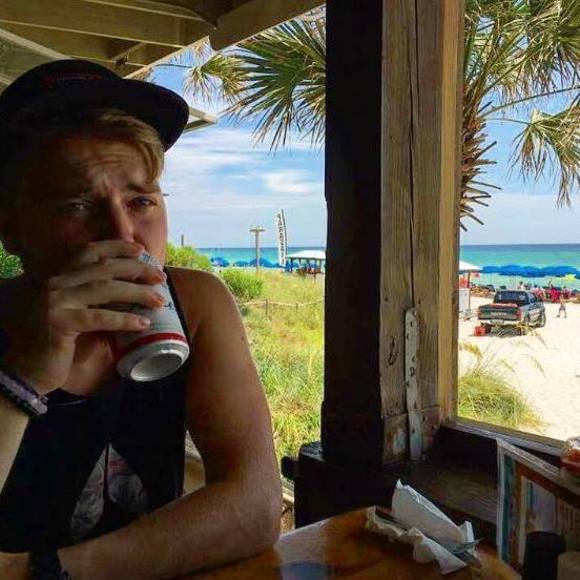 Meet your Posher, Noah - Picture 3 of 4