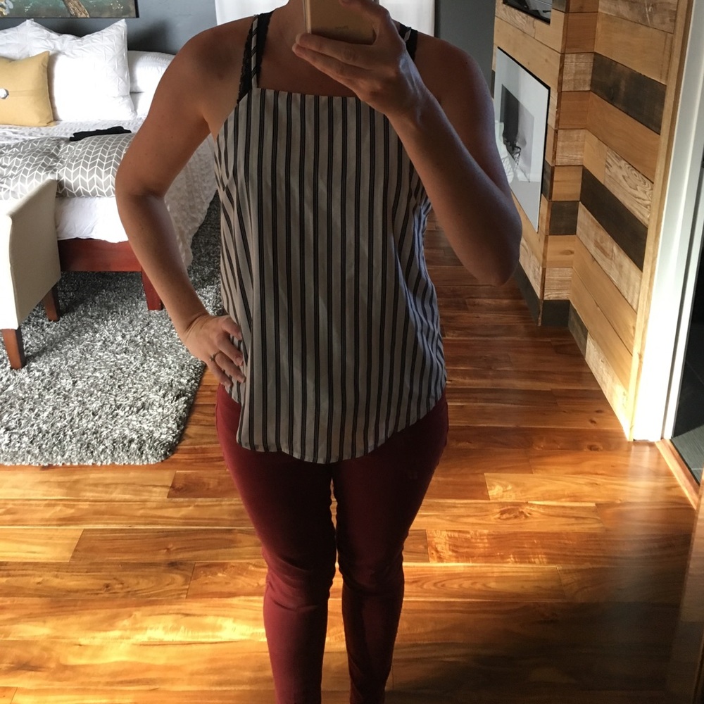 ❌SOLD❌Dee Elle open back striped tank - Picture 5 of 6