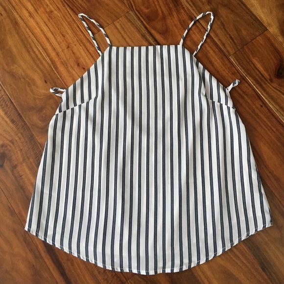 ❌SOLD❌Dee Elle open back striped tank - Picture 2 of 6
