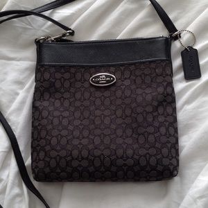 ⚡️⚡️Sale⚡️⚡️Coach Leather and Jaquard purse