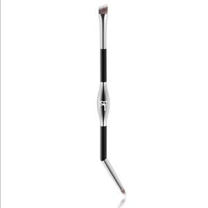 IT Cosmetics Tightliner 10 in 1 brush