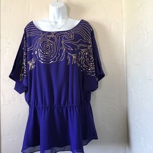 💜Gorgeous Blouse💙With gold sparkles!!!!!!
