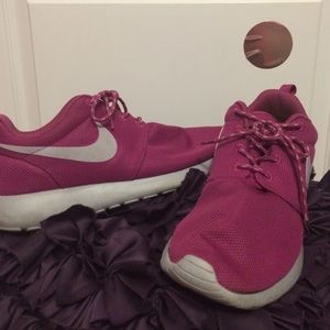 Nike Roshe Runs