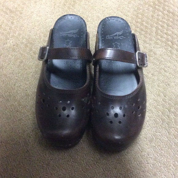 Clogs