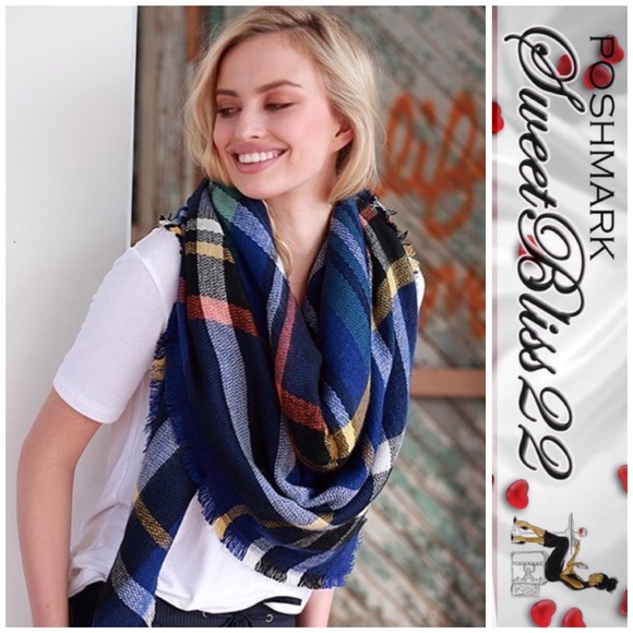 💄Blue Plaid Blanket Scarf💄 - Picture 2 of 4