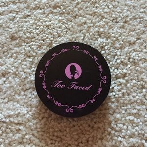 Too faced snow bunny bronzing powder rare sold out