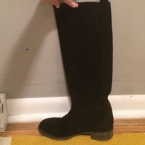 Brand new never worn suede Boutique 9 boots