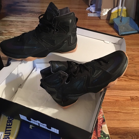 Nike Lebron XIII