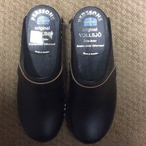 Clogs