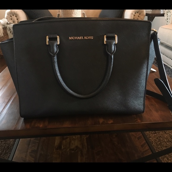 Michael Kors Handbags - Black Michael Kors Selma
