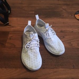 White Nike juvenates