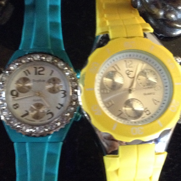 Green and yellow rubber watch bundle - Picture 3 of 4