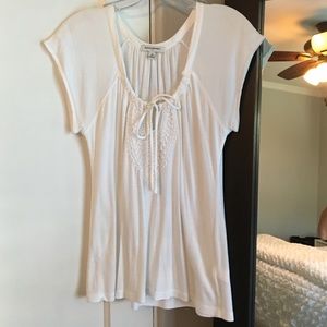 White scoop neck tee
