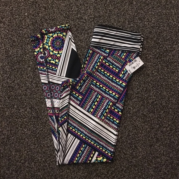 BNWT Aeropostale Live Love Dream Workout Leggings