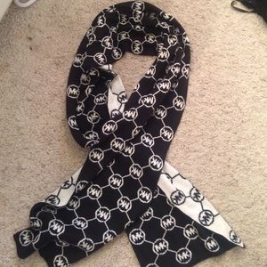 Michael Kors scarf