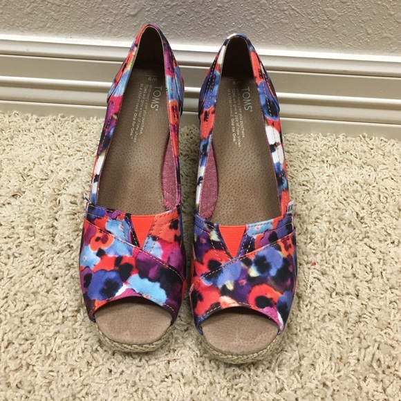 TOMS peep toe wedges