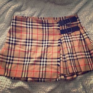 Burberry Plaid skirt