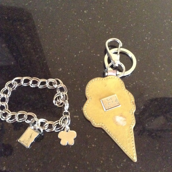 Kids girls charm bracelet and keychain bundle - Picture 4 of 4