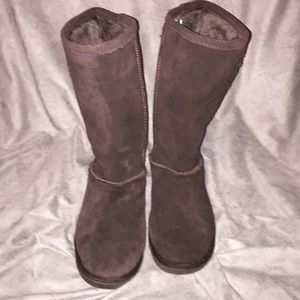 Dark brown, fur inside boots