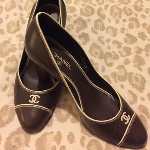 CHANEL Brown/Light Beige Heels