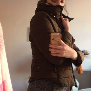 ZARA Puffer Coat - Fur Collar - olive green - L