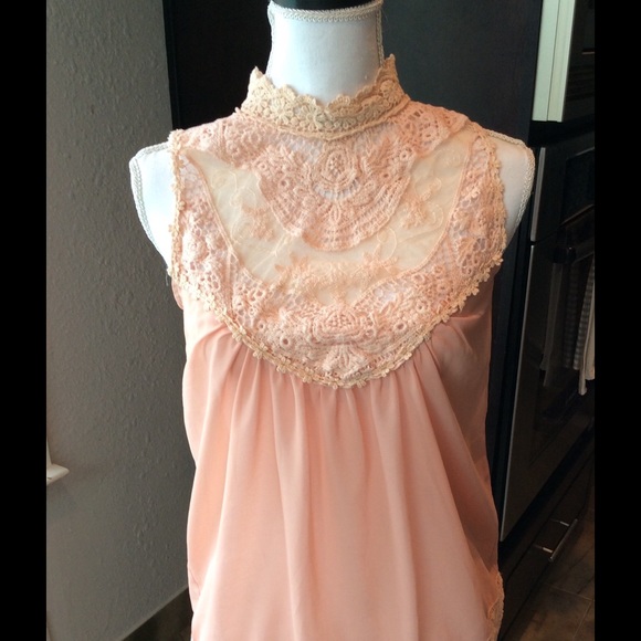 Illa Illa Tops - DONATED!  Sleeveless Peach-Colored Top