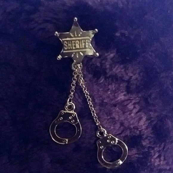 Jewelry - SOLD**Sherrif badge and handcuffs belly ring