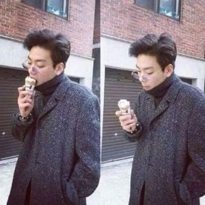 Meet your Posher, Moonie