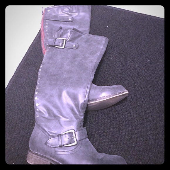 Riding boots