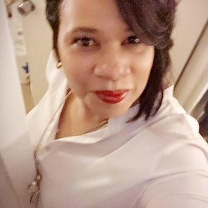 Meet your Posher, Kathena