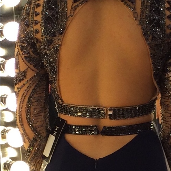 Size 2 Sherri Hill - Picture 4 of 4