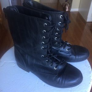 Black combat boots. Youth size 5