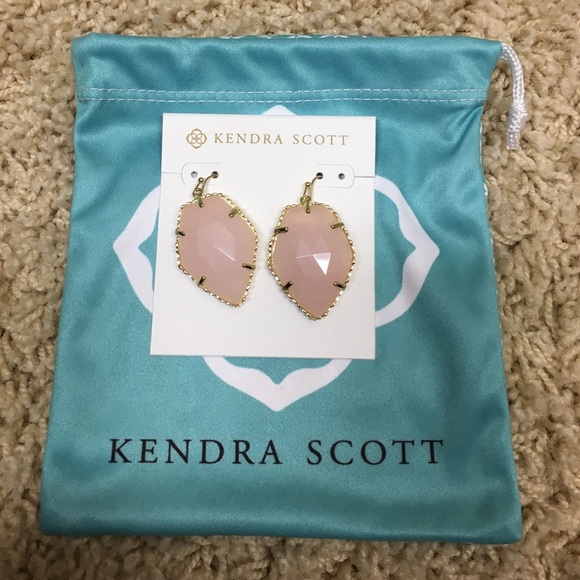Kendra Scott Corley Drop Earrings in Rose Quartz