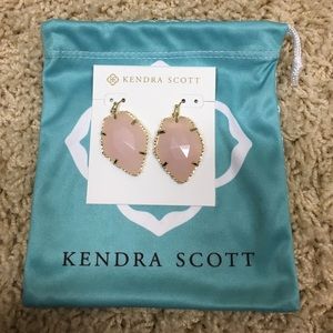 Kendra Scott Corley Drop Earrings in Rose Quartz