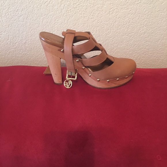 BCBG amaretto platforms leather shoes - Picture 4 of 4
